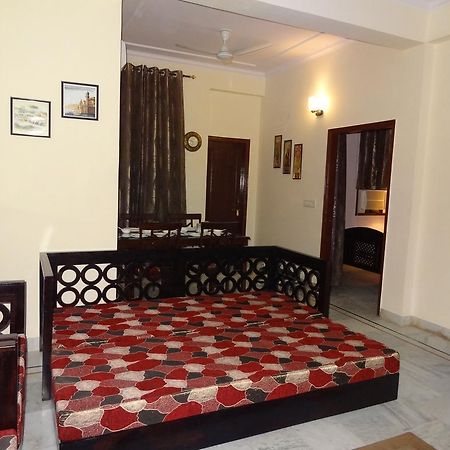 Tulsian Guest House & Apartments Τζαϊπούρ Δωμάτιο φωτογραφία