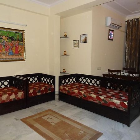 Tulsian Guest House & Apartments Τζαϊπούρ Δωμάτιο φωτογραφία