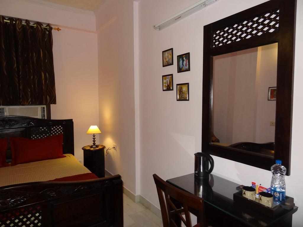 Tulsian Guest House & Apartments Τζαϊπούρ Δωμάτιο φωτογραφία
